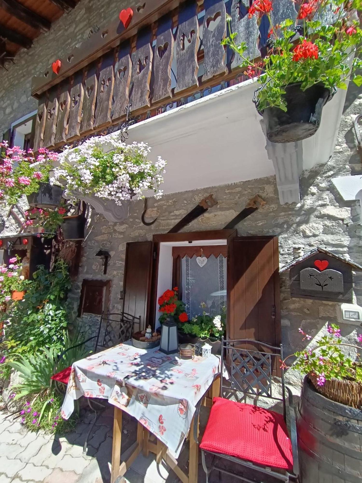 Le Grenier De Olga E Mario Apartment Pré-Saint-Didier Екстериор снимка